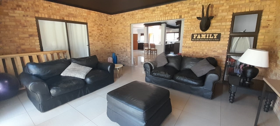 2 Bedroom Property for Sale in Adamayview North West
